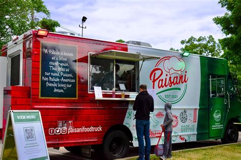 Italian food truck - Fiori Trattoria offers made to order pasta bowls and classic sandwiches with homemade sauces and fresh ingredients. Find them at various locations or book them for catering and reservations.